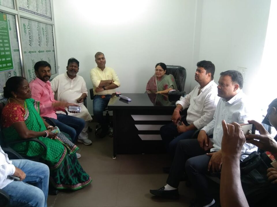 Chandil News : चांडिल अनुमंडल के निजी वाहन पर टोल टैक्स नहीं लेने पर किया विचार विमर्श…. 