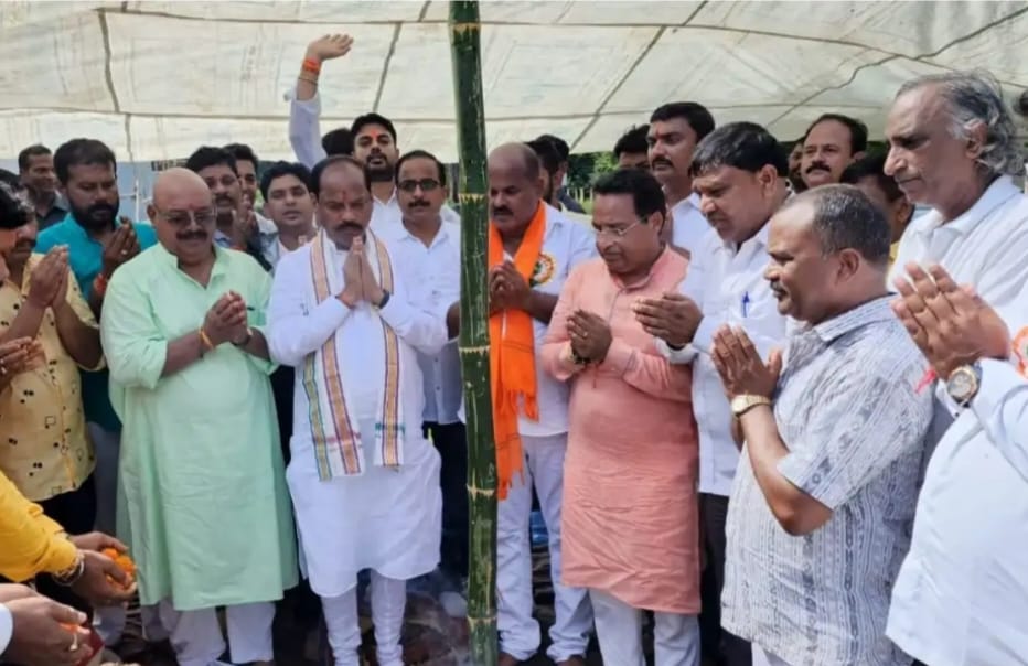 Jamshedpur News : एग्रीको दुर्गा पूजा पंडाल का हुआ भूमि पूजन, इस वर्ष का  विद्युत -सज्जा व महिला झांकी होगा आकर्षण का मुख्य केन्द्र …. 