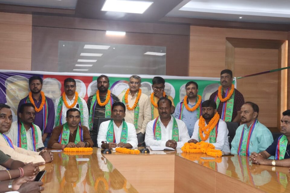 Jamsepur News पिछड़ों के हक के लिए लड़ी जाएगी लड़ाई, रामचंन्द्र साहिस ने कहा- जल्द होगा आंदोलन का आगाज… | Vananchal 24TV Live