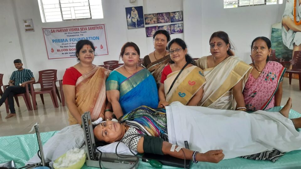 Jamsedpur news जमशेदपुर में रक्तदान शिविर का आयोजन, साई परिवार विश्व सेवा संस्थान ने किया आयोजित, कई लोगों ने किया रक्तदान… | Vananchal 24TV Live
