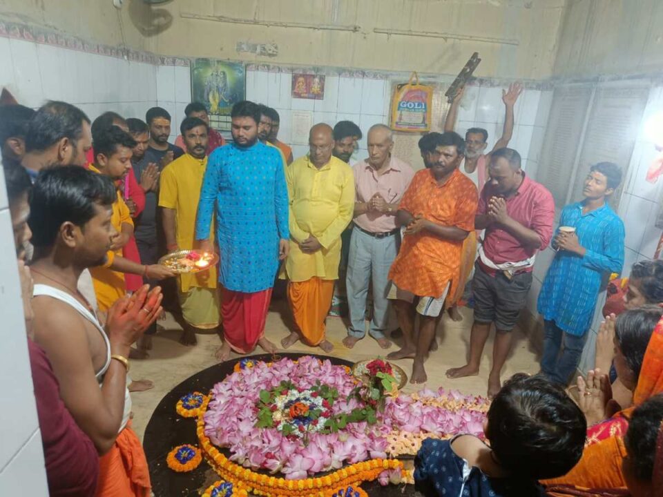 Saraikela News : कुदरसाई मंदिर में सर्व कल्याण निमित्त भव्य सहस्त्र घट अभिषेक संपन्न हुआ….. | Vananchal 24TV Live