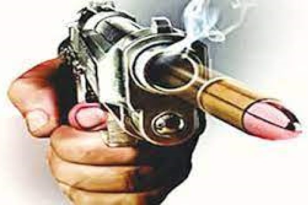 Ranchi News : रांची में अपराधियों का बोलबाला, देर रात को अज्ञात अपराधियों ने एक व्यक्ति को गोली  कर मार किया घायल…