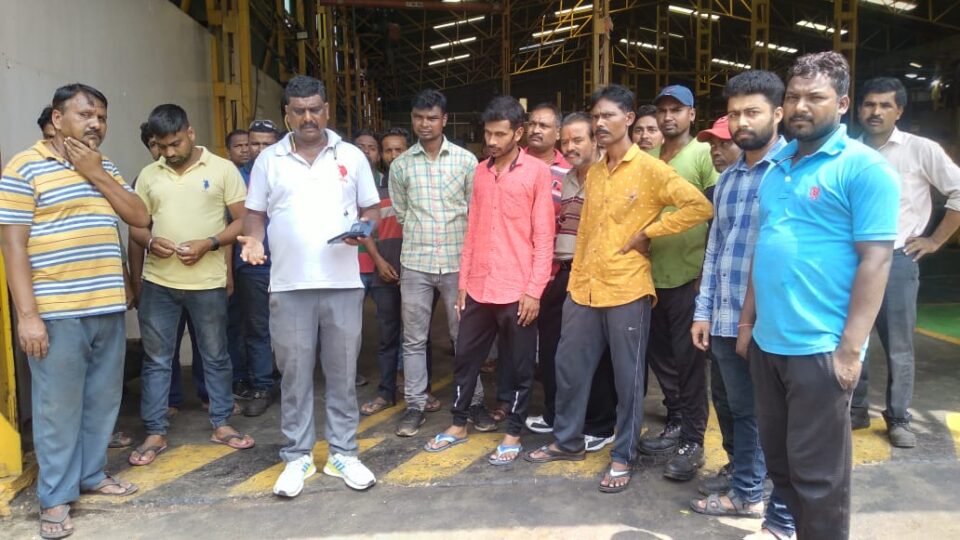 Chandil News : अमूल इंडस्ट्रीज प्राईवेट .लिमिटेड. यूनिट-2 के कार्यरत मजदूर कम्पनी के विरोध में विभिन्न मांगों को लेकर किया हड़ताल….