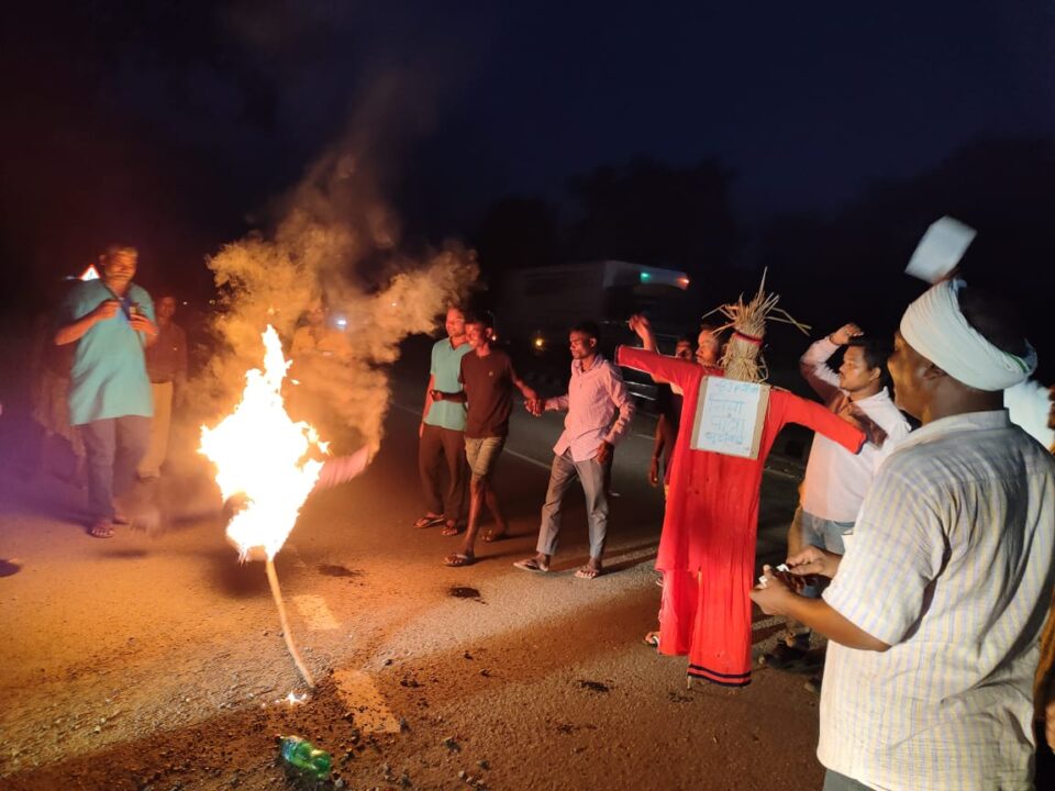 Chandil News : आदिवासी संगठन ने बीजेपी नेत्री सीमा पात्रा और बाबू लाल का पुतला फुंका, न्यायलय से फांसी की मांग की…… | Vananchal 24TV Live