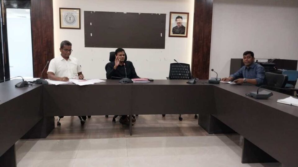 Saraikela News :आधारभूत संरचनाओं को लेकर हुई समीक्षात्मक बैठक….. आधारभूत संरचना हेतु निर्माणाधीन कार्य का पदाधिकारी करें निरीक्षण, निर्धारित समयावधि के साथ गुणवत्ता का भी रखे विशेष ख्याल : उपायुक्त…. | Vananchal 24TV Live