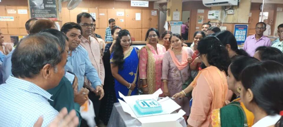 Saraikela News : एलआईसी के आदित्यपुर शाखा में स्थापना दिवस मनाया गया….. | Vananchal 24TV Live