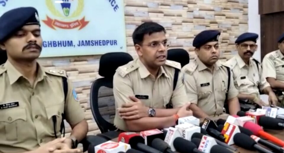 Jamshedpur News : लुट का मास्टर प्लान पटना के बेयूर जेल में रचा गया…..