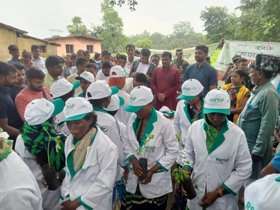 Chatra News : उपायुक्त ने स्वरोजगार से जोड़ने पर दिया बल बांस और बेत से समाग्रियों निर्माण के लिए संस्था देगी प्रशिक्षण… | Vananchal 24TV Live