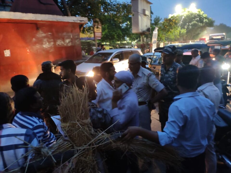Jamshedpur News : झारखंड भाषा मंच के द्वारा स्वस्थ मंत्री का पुतला फूकने का कार्यक्रम क्यूआरटी टीम ने रोका… | Vananchal 24TV Live