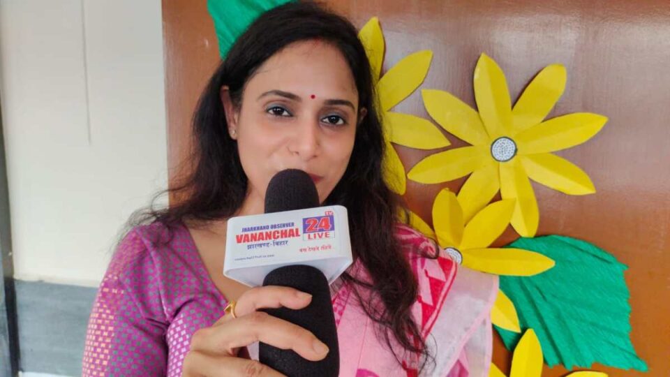 Jamshedpur News : लोयोला स्कूल टेल्को में किशोरी छात्राओं के बीच स़्त्री संबंधित विकारों को लेकर जागरूक किया गया….