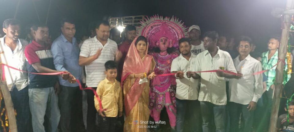 Chandil News : दशहरा और विजयादशमी के शुभ अवसर पर रूगड़ी में छऊ नृत्य और रावण दहन कार्यक्रम का किया गया आयोजन…. | Vananchal 24TV Live