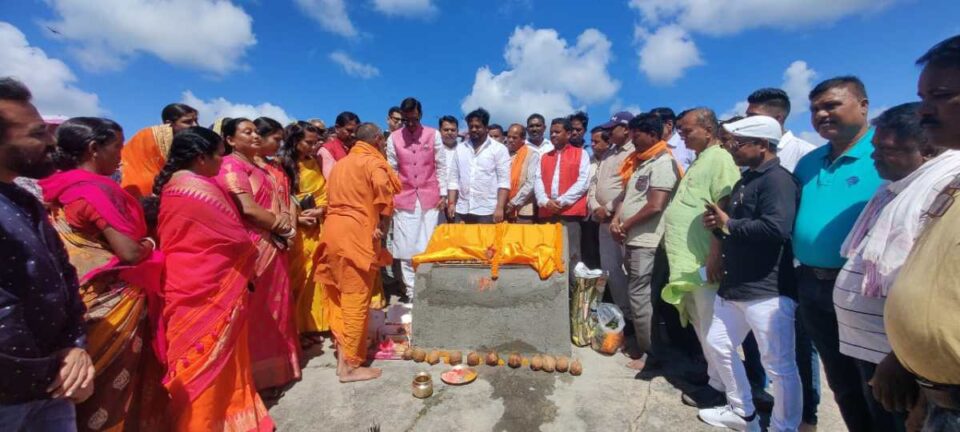 Ranchi namkum news: मारासिल्ली पहाड़ शिवलोक धाम में सांसद संजय सेठ के द्वारा 12 लाख रुपये की  बजट  का तोरण द्वार का शिलान्यास किया | Vananchal 24TV Live