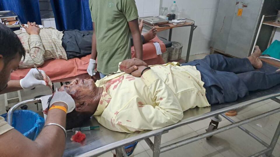 Seraikela news:ऑटो पलटने से ऑटो ड्राइवर सहित पांच हुए गंभीर रूप से घायल। | Vananchal 24TV Live