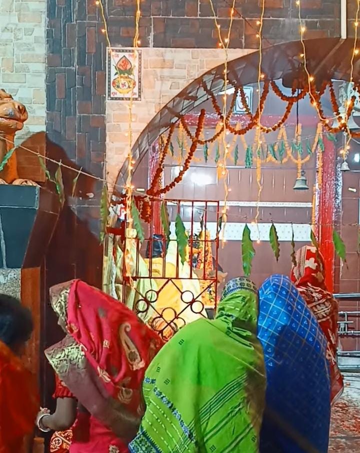 SARAIKELA NEWS  :  श्रद्धा भाव के साथ सरायकेला में हुई माता महाकाली की पूजा…