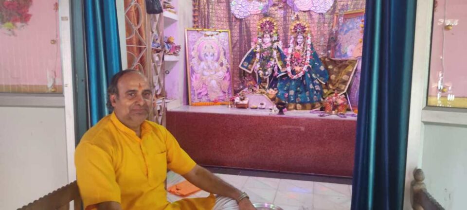 SARAIKELA NEWS : श्री लक्ष्मी नारायण मंदिर में हुआ अन्नकूट प्रसाद का वितरण…