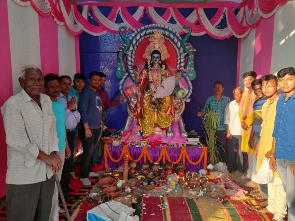 SARAIKELA NEWS : चित्रांशों ने भक्ति भाव के साथ की भगवान चित्रगुप्त की पूजा-अर्चना… | Vananchal 24TV Live