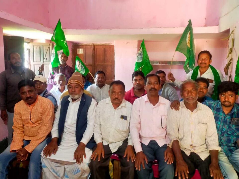 Chandil News.  JMM कुकडू प्रखंड ने प्रेस कांफ्रेंस कर बताया की सोशल मीडिया पर अपवाह का किया खंड …..