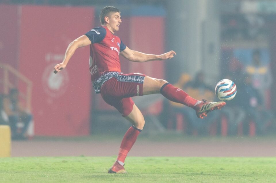 Jamshedpur : जमशेदपुर में जेएफसी की लगातार 3 हार, ईस्ट बंगाल ने 3-1 से हराया…. | Vananchal 24TV Live