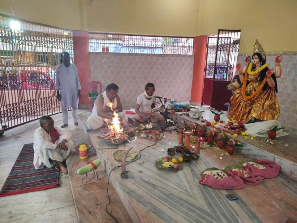 SARAIKELA NEWS : सरकारी स्तर पर हुई मां जगधात्री की वार्षिक पूजा…
