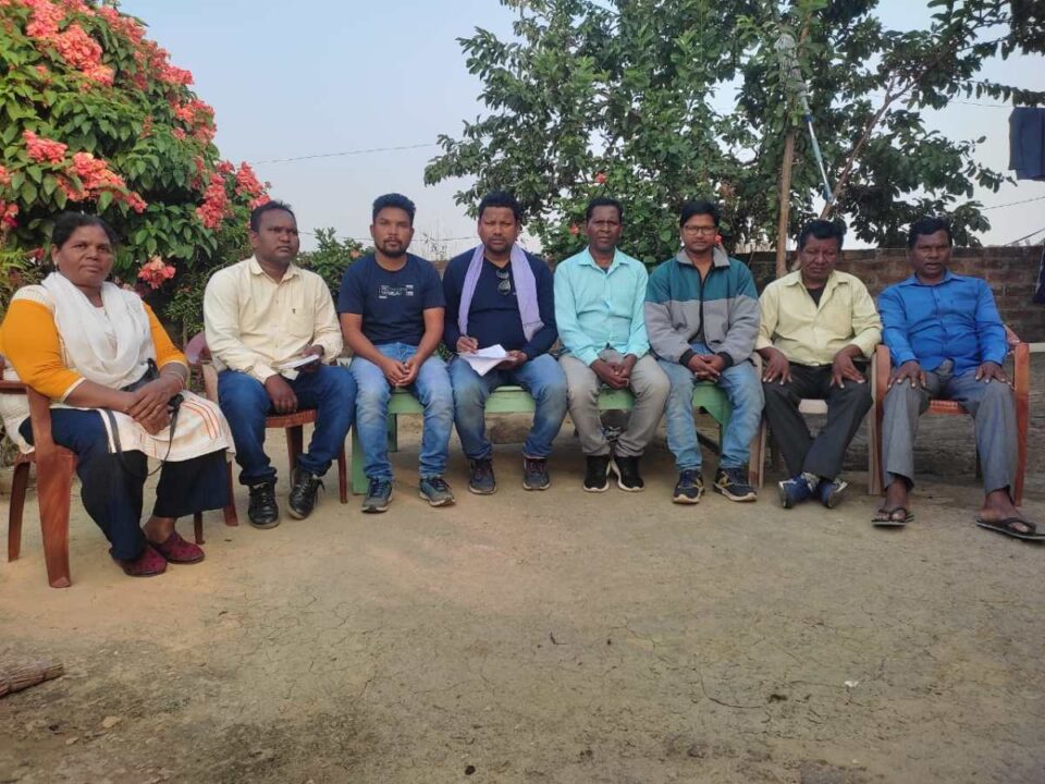 Saraikela News : मामला नाबालिग मोहन मार्डी के थाना हाजत में मौत का: सिञ दिसोम देस पारगाना उसूल पिंडा ने बैठक कर दोषी को फांसी की सजा देने की मांग की —-