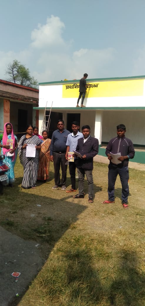 SARAIKELA NEWS : मतदाता सूची विशेष संक्षिप्त पुनरीक्षण कार्यक्रम 2023 के तहत मतदान केंद्रों पर लगा विशेष शिविर…
