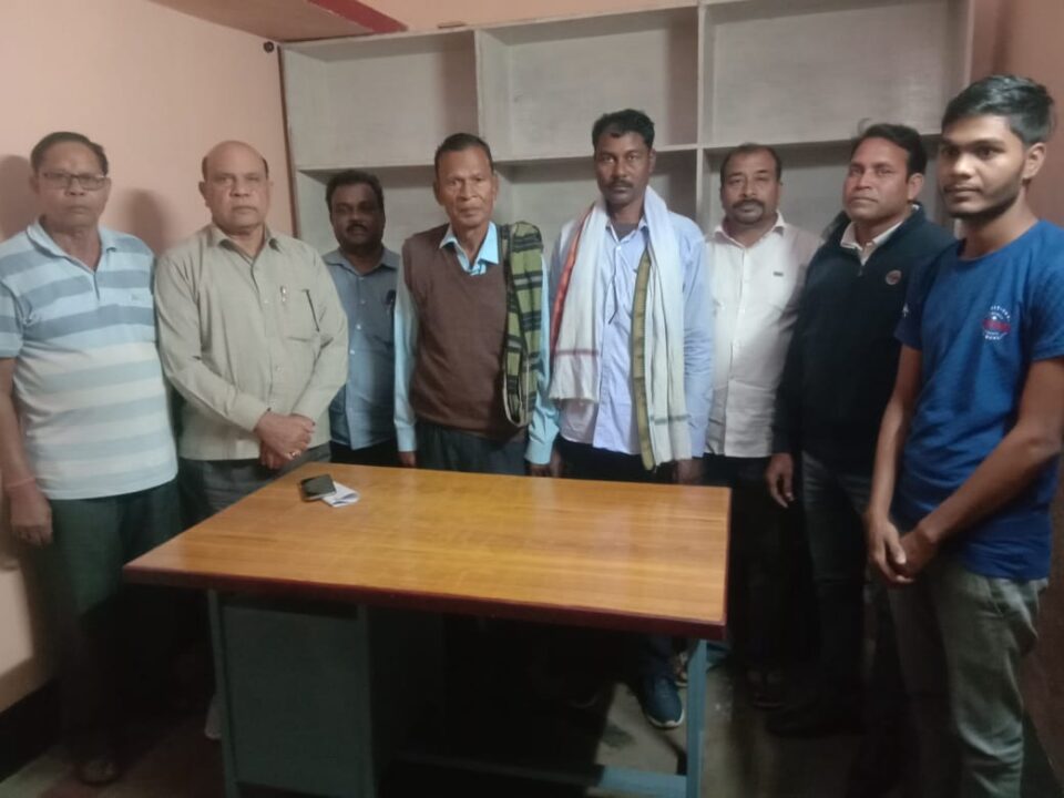 SARAIKELA NEWS :कुड़मी समाज की बैठक में एसटी में शामिल करने की मांग हुई जोर, धर्मशाला में बैठक 13 को…