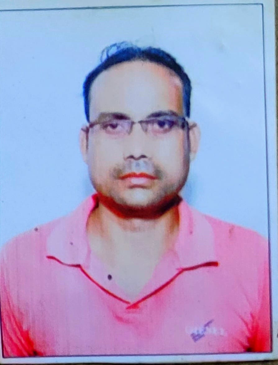 SARAIKELA NEWS : कांड्रा डोकाकुली में युवक ने फांसी लगाकर की खुदकुशी…