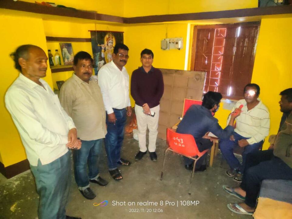 Saraikela News : उत्कलमणि आदर्श पाठागार में लगाया गया नि:शुल्क स्वास्थ्य जांच शिविर, नेत्र दोष और हाइड्रोसिल के 80 मरीजों की हुई जांच…. | Vananchal 24TV Live