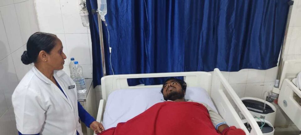 Saraikela News : हमारे पास स्टाफ नहीं है, इलाज कराना है तो सदर अस्पताल लाइए…. | Vananchal 24TV Live