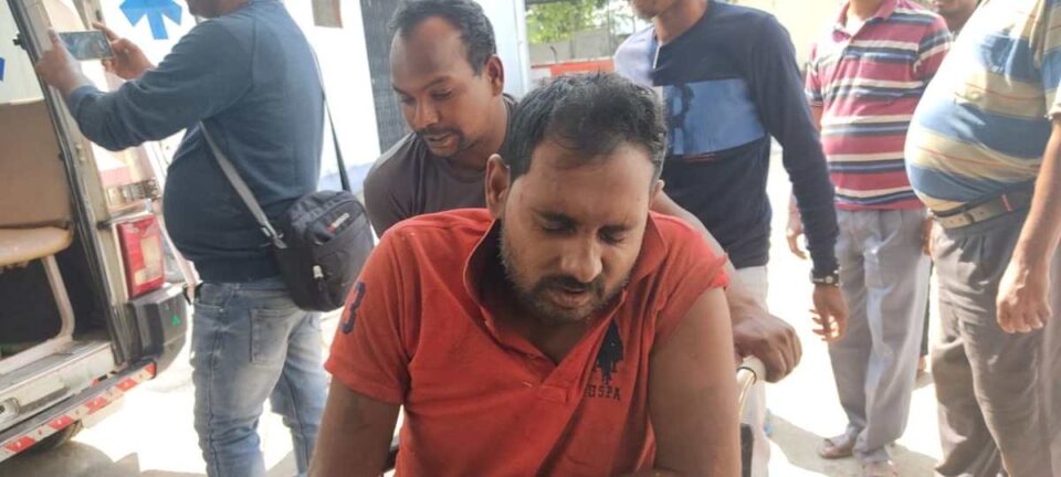 Saraikel : अनियंत्रित होकर पलटा ओवरलोडेड ट्रेलर,चालक और खलासी गंभीर रूप से हुए घायल…