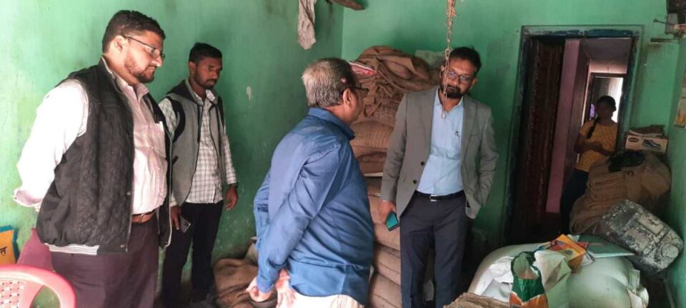 SARAIKELA NEWS : बीडीओ ने किया जनवितरण प्रणाली के दुकानों का निरीक्षण…