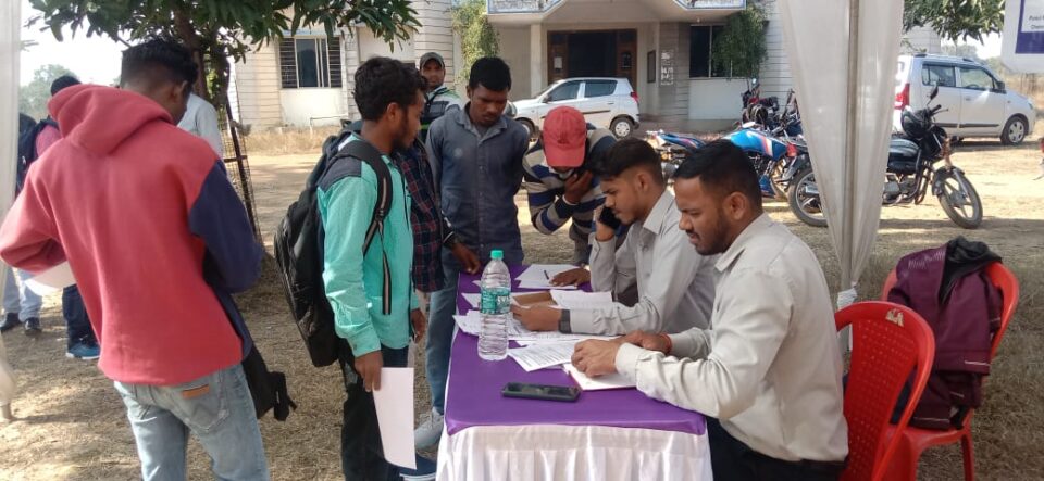 Saraikela : प्रधानमंत्री राष्ट्रीय अप्रेंटिसशिप मेला में शॉट लिस्टेड हुए 55 अभ्यर्थी….