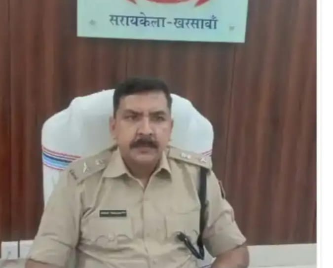 Saraikela : एसपी के करवाई से पुलिस महकमे में हड़कंप,कहा एसपी ने कार्यों में कोताही कर्तव्यहीनता बर्दाश्त …