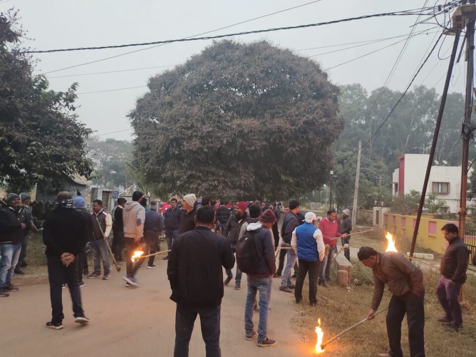 Ranchi : हेवी इंजिनियरिंग कॉर्पोरेशन के अधिकारी और कर्मचारी कम्पनी को बचाने एवं बकाया वेतन को लेकर चरणबद्ध आन्दोलन को बाध्य…..
