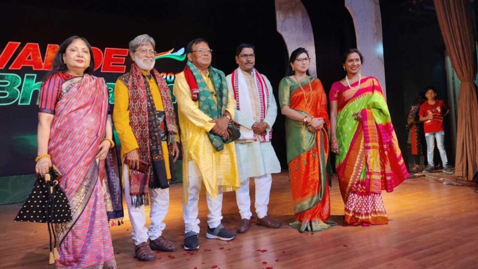 Saraikela : नृत्य उत्सव में नेशनल ज्यूरी में शामिल रहे सरायकेला के गुरु तपन कुमार पटनायक…