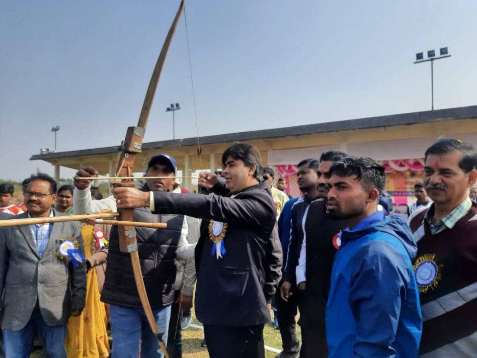Saraikela : दो दिवसीय कोल्हान विश्वविद्यालय अंतर महाविद्यालय तीरंदाजी प्रतियोगिता 2022 का हुआ शुभारंभ.. | Vananchal 24TV Live