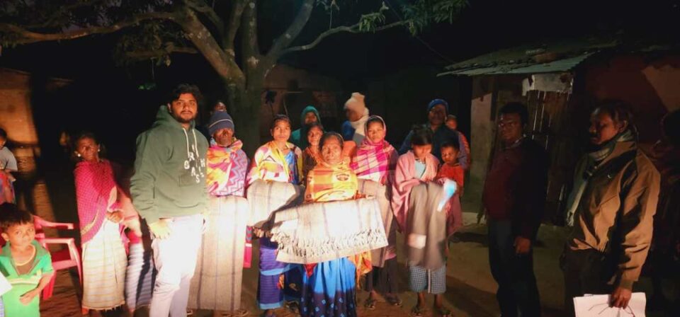 Sahibganj : बरहरवा एवं तालझारी प्रखंड के सुदूरवर्ती इलाके में कंबल का हुआ वितरण… | Vananchal 24TV Live