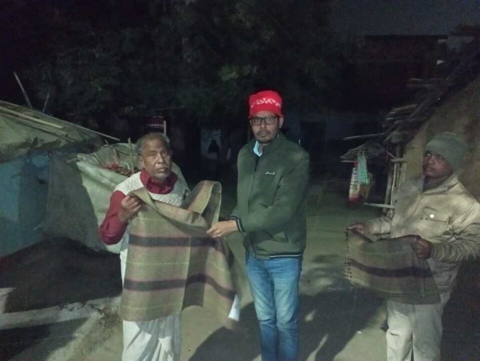जिला विधिक सेवा प्राधिकरण के द्वार शहर के विभिन्‍न क्षेत्रों में असहाय लोग के बीच कंबल का किया गया वितरण….