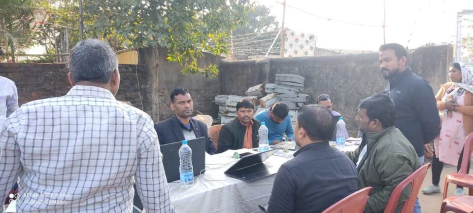 Saraikela : बिजली की समस्याओं को लेकर बिजली विभाग द्वारा लगाया गया विशेष शिकायत शिविर…
