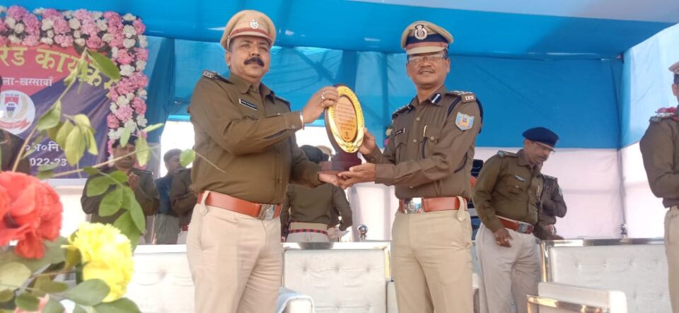 एएसआई से एसआई में प्रोन्नत हुए 47 एसआई को मिला प्रशस्ति पत्र; पासिंग परेड में शामिल हुए डीआईजी… – Vananchal 24TV Live – वनांचल 24TV लाइव