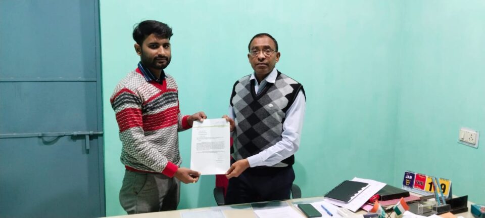 Saraikela  : सांसद प्रतिनिधि ने ज्ञापन सौंपकर प्राथमिक शिक्षक प्रशिक्षण में उड़िया भाषा को शामिल करने की मांग की…