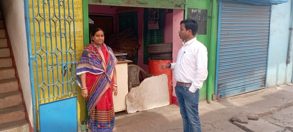 Saraikela : पीडीएस सशक्तिकरण पखवाड़ा कार्यक्रम अंतर्गत संचालित कार्य का जिला आपूर्ति पदाधिकारी ने किया निरिक्षण