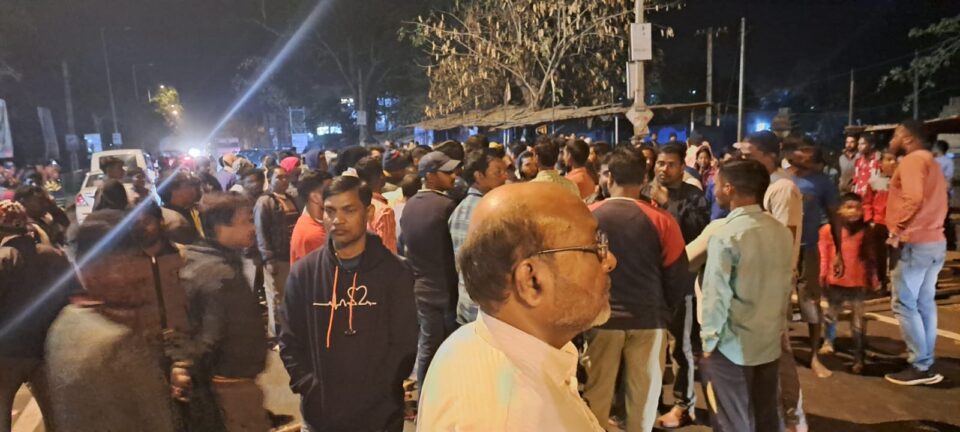 Saraikela Braeaking : सड़क दुर्घटना में मारे गए साइकिल सवार की हुई पहचान; ग्रामीणों ने जाम की सड़क…