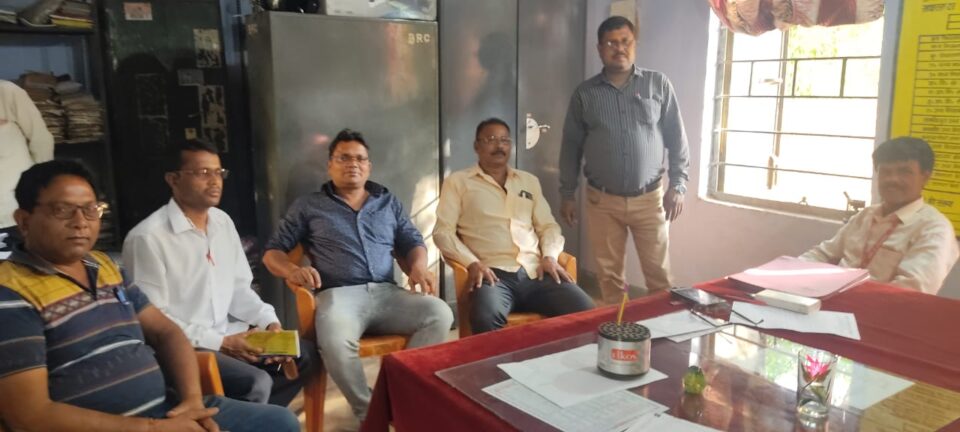 SARAIKELA : सहायक अध्यापकों के सेवा संपुष्टि को लेकर बीपीओ ने सहायक अध्यापक प्रतिनिधियों संग की बैठक…