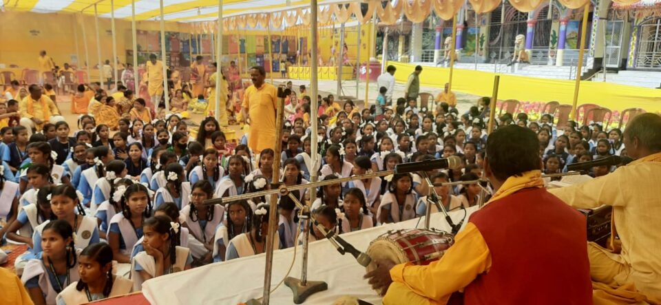 विराट दीप यज्ञ एवं टोली विदाई के साथ नौ कुंडीय राष्ट्र जागरण गायत्री महायज्ञ का हुआ समापन . . . – Vananchal 24TV Live – वनांचल 24TV लाइव