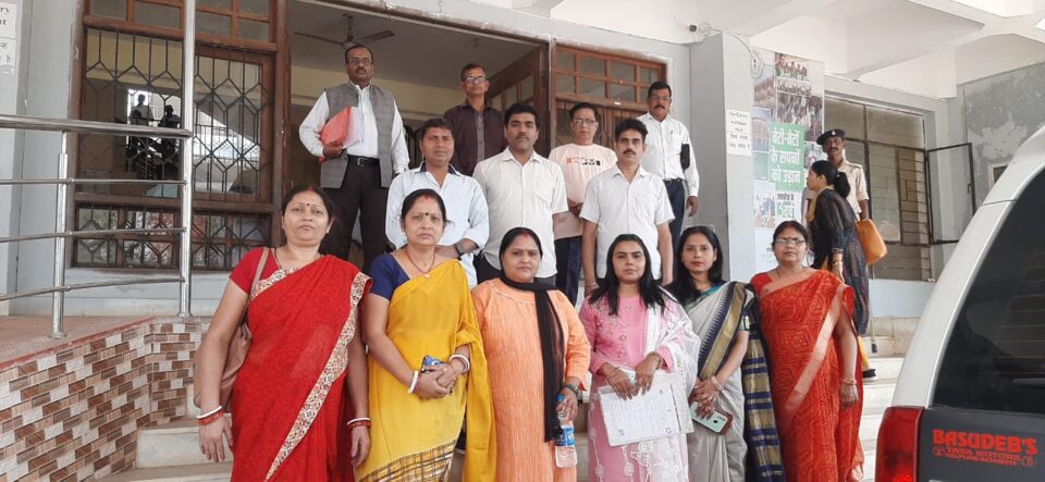 तथाकथित दबंगों द्वारा रास्ता अतिक्रमण किए जाने से परेशान स्थानीय जनों ने उपायुक्त से लगाई गुहार… – Vananchal 24TV Live – वनांचल 24TV लाइव