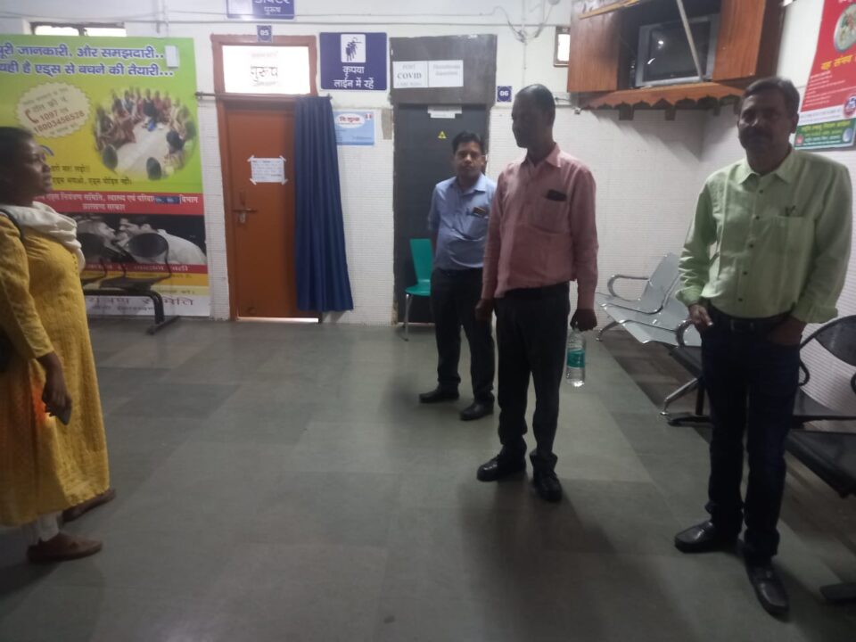 24 घंटे के लिए कार्य बहिष्कार किए जिले के डॉक्टर्स; ओपीडी सेवा रही प्रभावित… – Vananchal 24TV Live – वनांचल 24TV लाइव