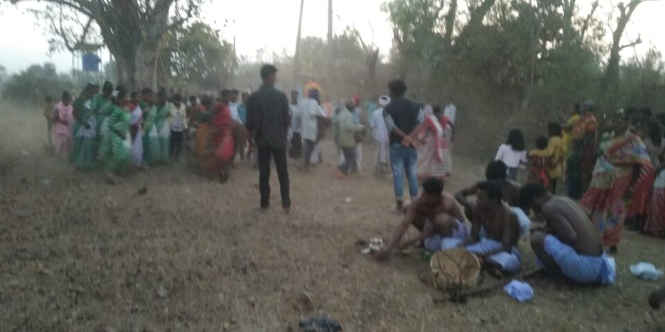 सेता आंदी पर हुआ कुत्ते या साहड़ा पेड़ के साथ बच्चों का विवाह कराकर मांगलिक दोष निवारण… – Vananchal 24TV Live – वनांचल 24TV लाइव