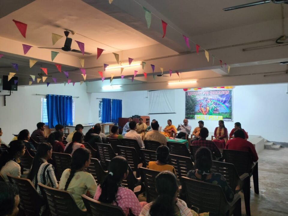 SARAIKELA NEWS : शिक्षक सह अभिभावक वार्तालाप का हुआ आयोजन. . .