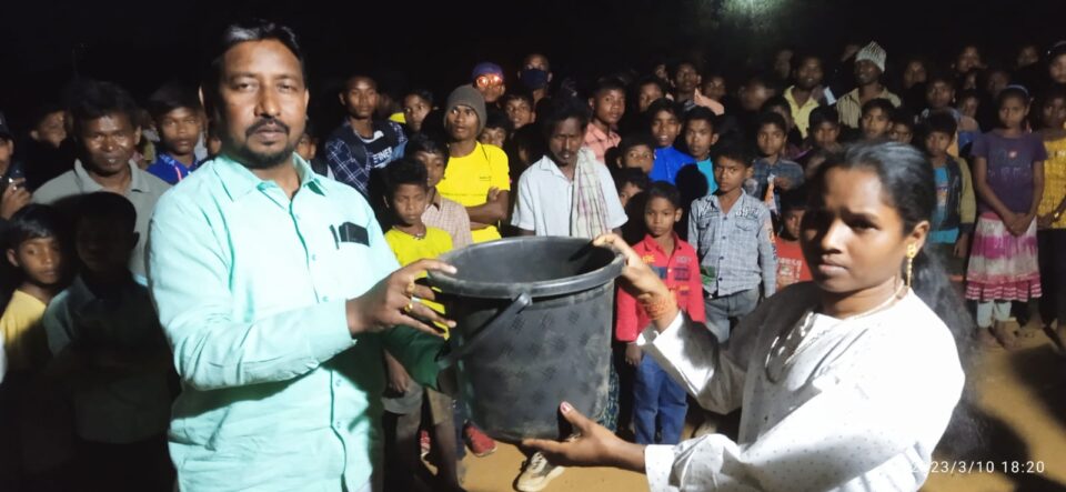 Saraikela  मागे पर्व के अवसर पर आयोजित प्रतियोगिता के विजेताओं को जिप अध्यक्ष ने किया पुरस्कृत …